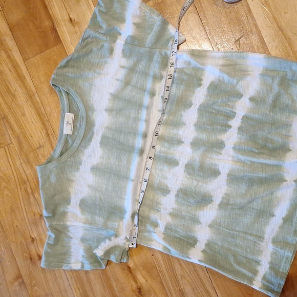 Aritzia T.la tie dye short sleeve tee oversized XS Martha flutter tee - Picture 8 of 9